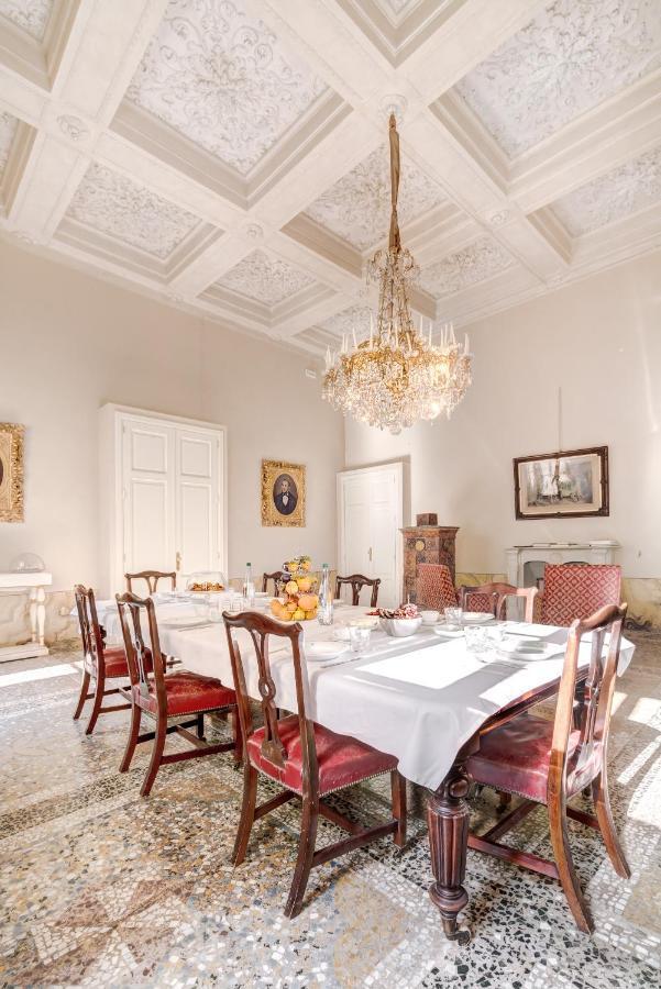 Palazzo D'Oltrarno - Residenza D'Epoca Bed & Breakfast Florence Exterior photo