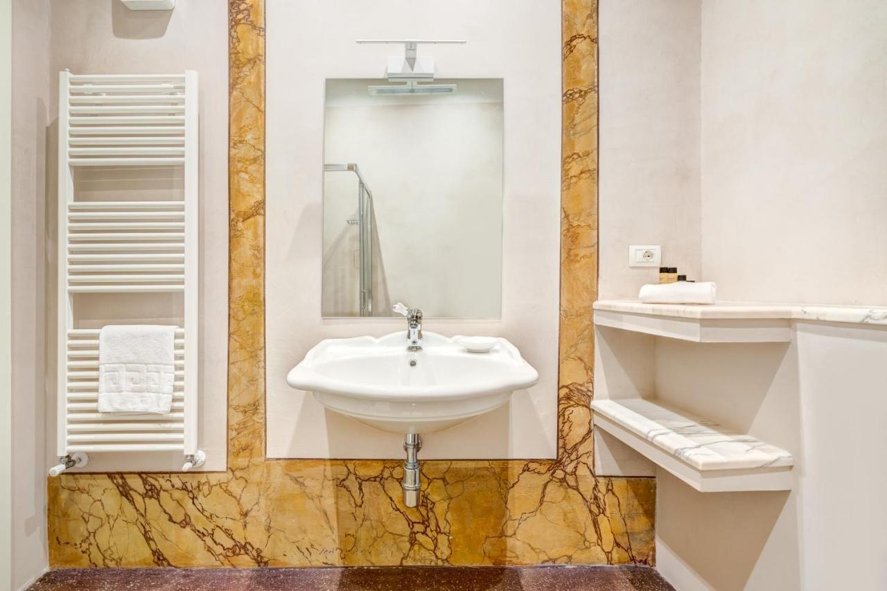 Palazzo D'Oltrarno - Residenza D'Epoca Bed & Breakfast Florence Exterior photo