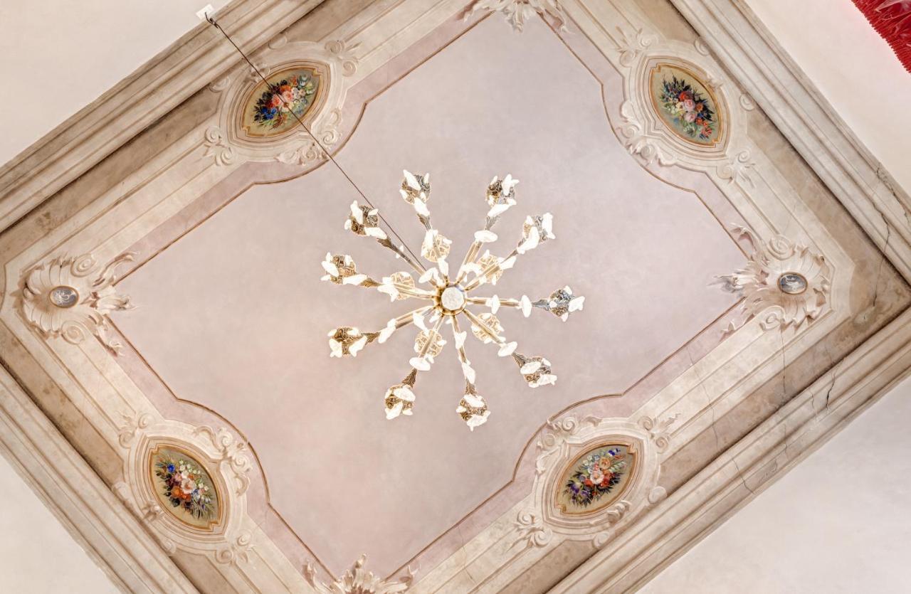 Palazzo D'Oltrarno - Residenza D'Epoca Bed & Breakfast Florence Exterior photo